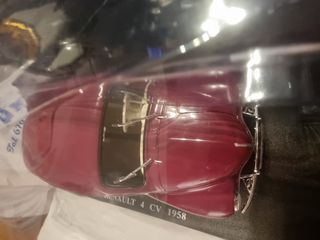 Renault 4 CV  a escala 1:24