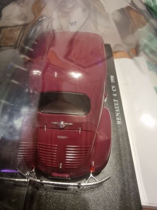 Renault 4 CV  a escala 1:24
