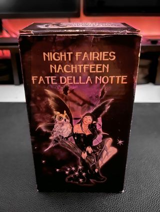 Statuetta Fata notturna su luna