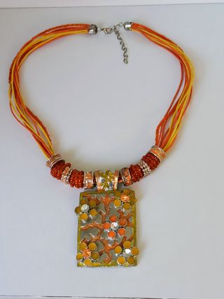 Conjunto de collar y pendientes Vintage 
