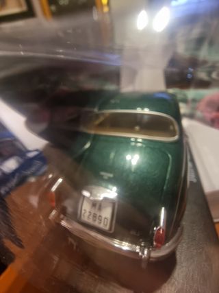 Jaguar MKII 1960 escala 1:24