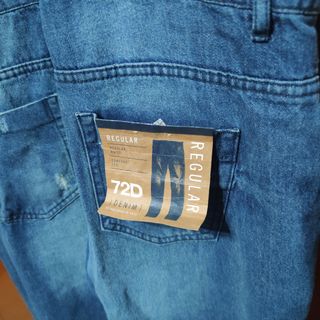 Peto denim con rotos