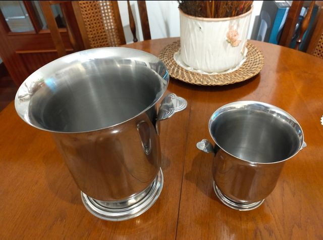 Cubetti di ghiaccio in metallo