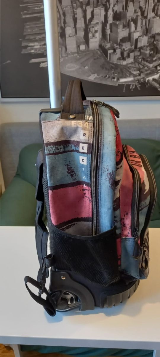 Mochila escolar con ruedines PRO-DG