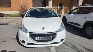 Peugeot 208 2013