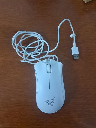 Razer  Deathadder Essential !