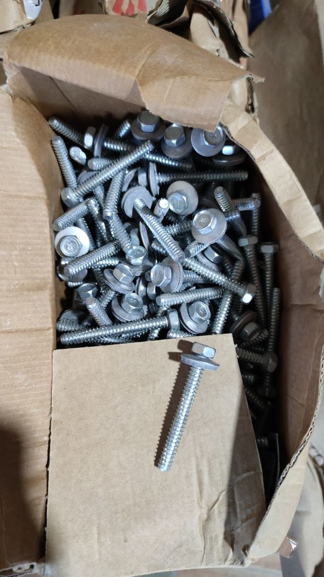 Tornillería para placas