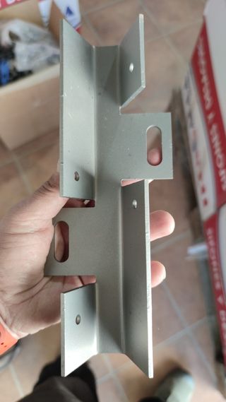 Tornillería para placas