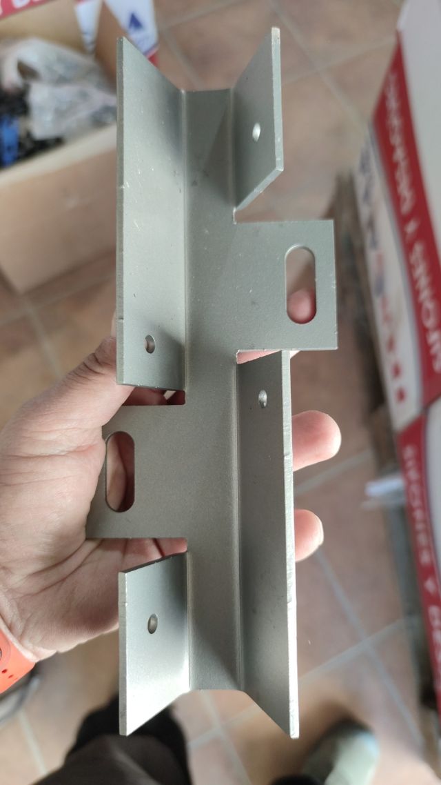 Tornillería para placas