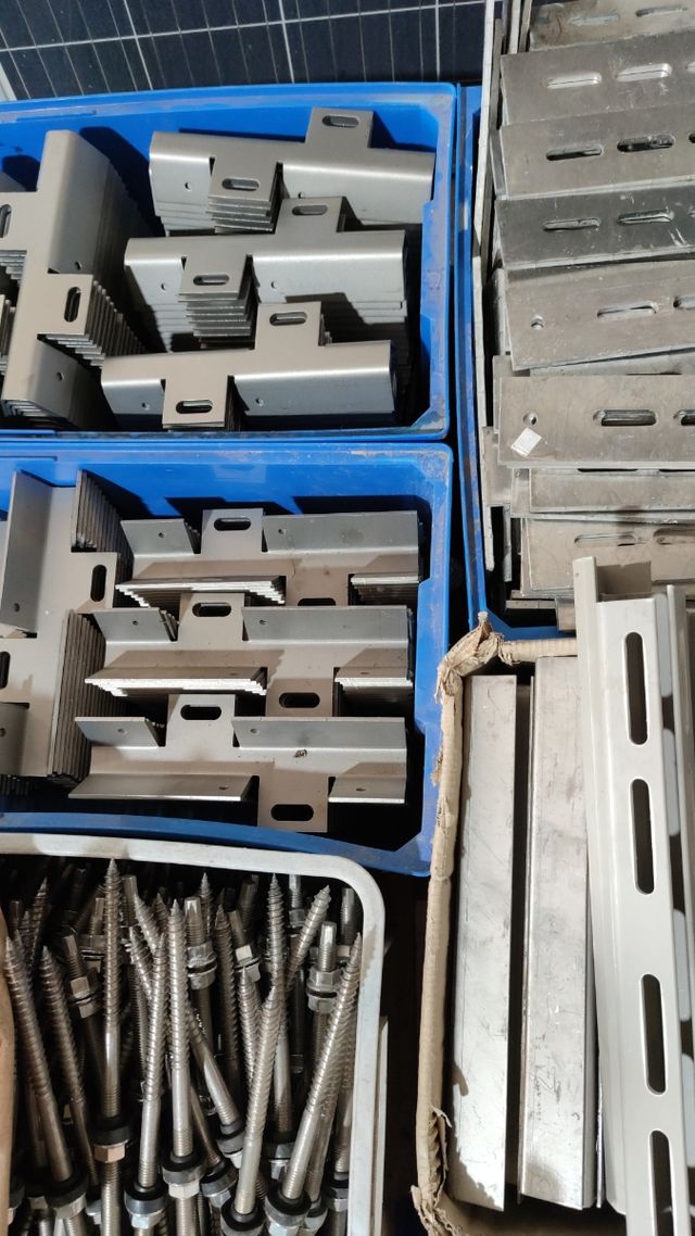 Tornillería para placas