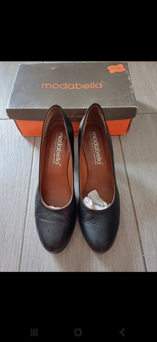 Tacones negros piel