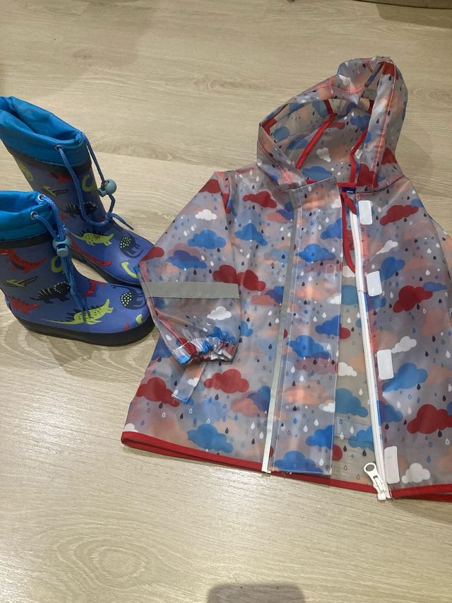 Botas de agua y chubasquero