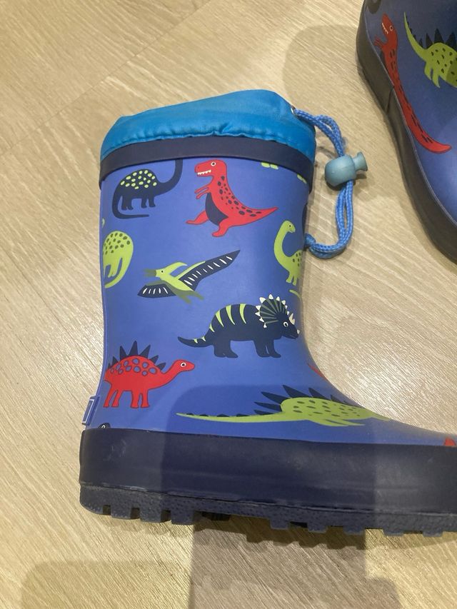 Botas de agua y chubasquero