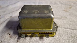 Regulador de corriente seat 600
