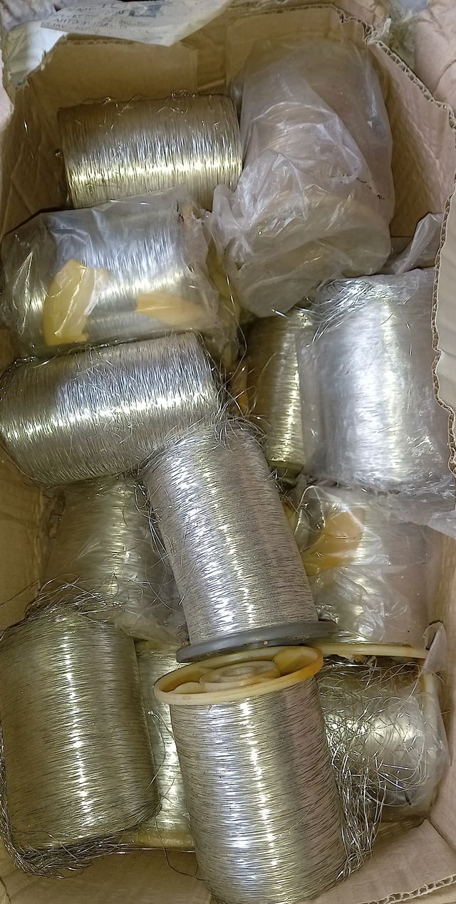 PASAMANERIA MATERIAL GALÓN , HILO DE SEDA,RAYÓN.