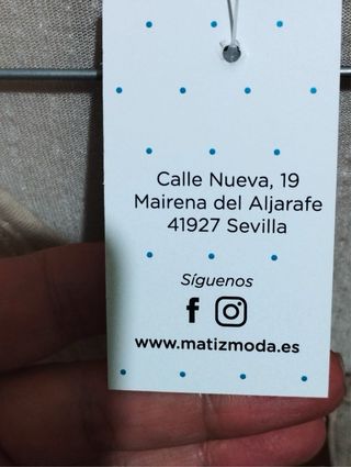 Chaqueta beige con lentejuelas muy pequeñas