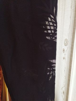 Leggings Desigual negro con transparencias