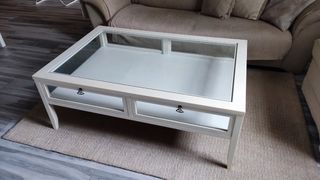 Mesa auxiliar de salón