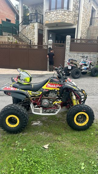 Suzuki LTZ 400 Black Edition