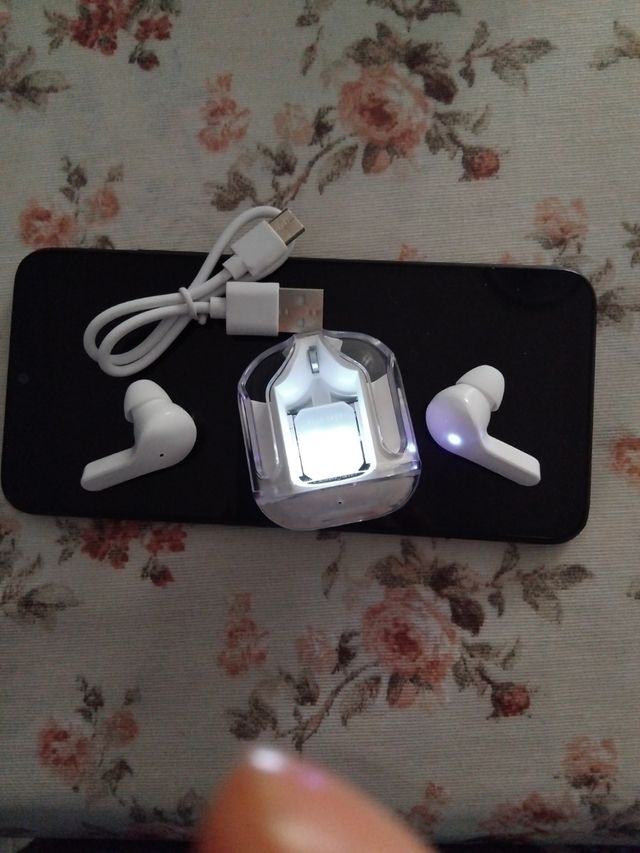 Auricolari bluetooth bianco