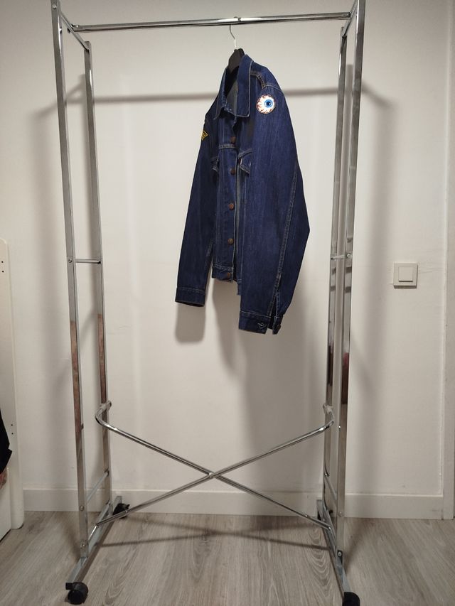 Burra perchero con ruedas plegable 