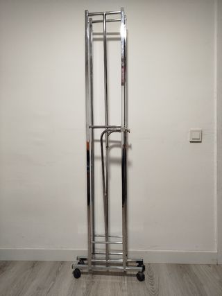 Burra perchero con ruedas plegable