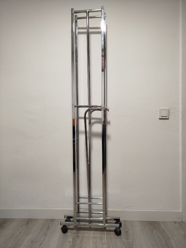 Burra perchero con ruedas plegable 