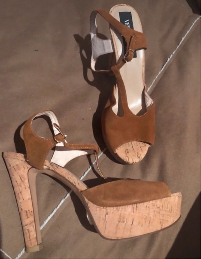 Bibi Lou sandaled heels talcones