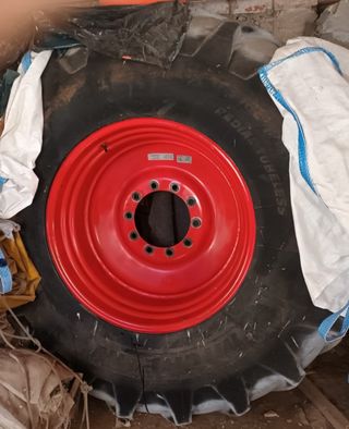 2 Llantas para neumáticos cosechadora