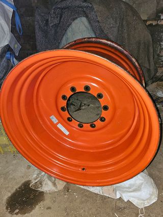2 Llantas para neumáticos cosechadora