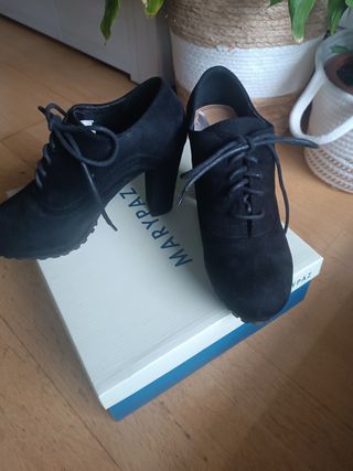 Botines negros T.38