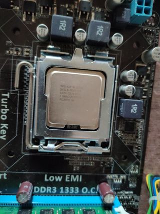 Kit Main Asus P5G41T-M LX3 Cpu intel E5700 4Gb DD