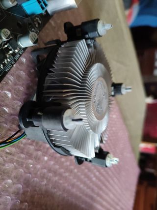 Kit Main Asus P5G41T-M LX3 Cpu intel E5700 4Gb DD