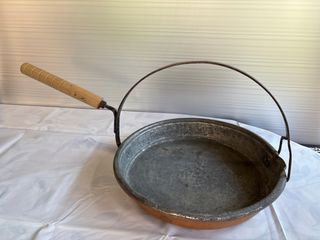 Antica padella in rame centrotavola