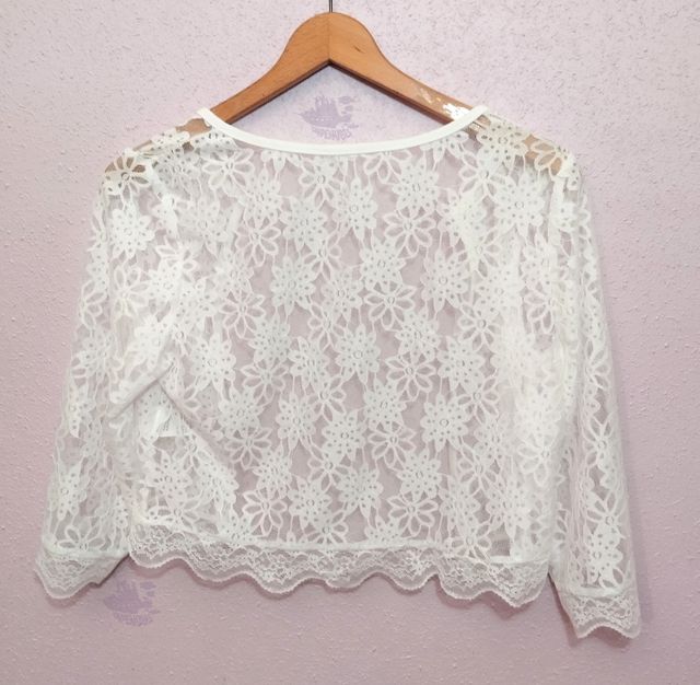 Chaqueta torera blanca de encaje