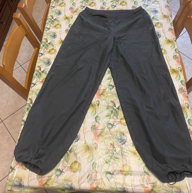 Pantaloni larghi leggeri