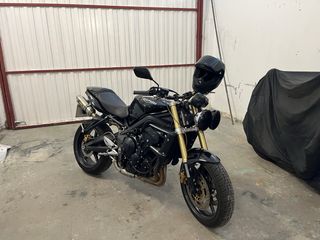 Triumph street triple