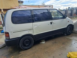 Nissan Serena 1993