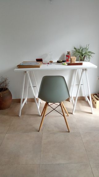 Mesa y silla estudio