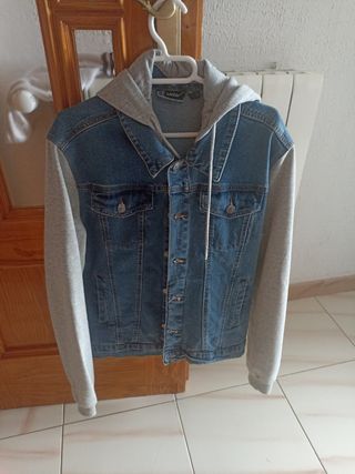 Vendo cazadora vaquera de hombre 