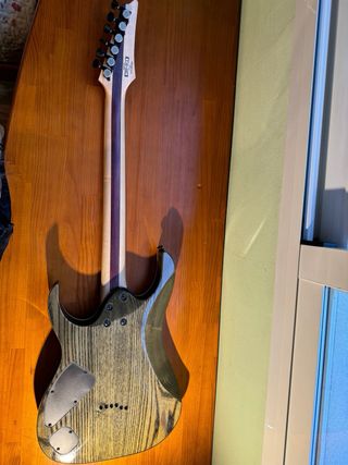 Guitarra Ibañez Mas Cable de Conexion Fender