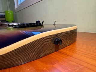 Guitarra Ibañez Mas Cable de Conexion Fender