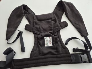 Mochila portabebés ergobaby embrace