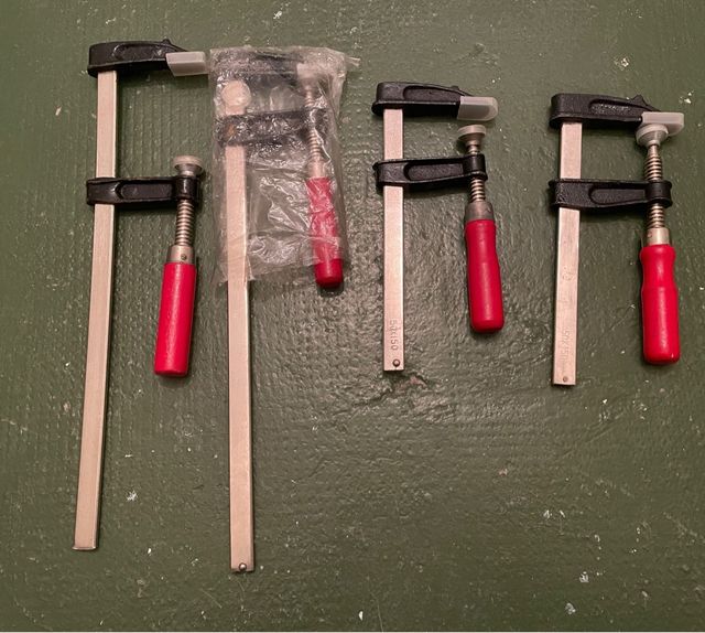 Gatos de mesa de trabajo