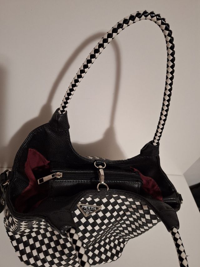 Bolso blanco y negro rombos