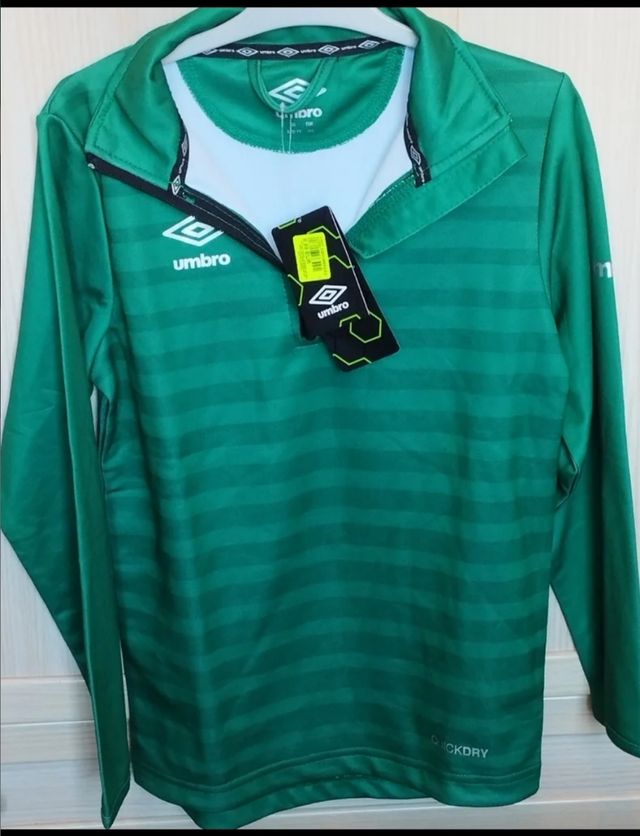 Camiseta niño UMBRO nueva T.9-10 a.