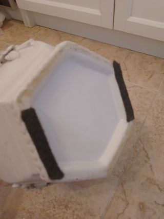 Antigua maceta de porcelana