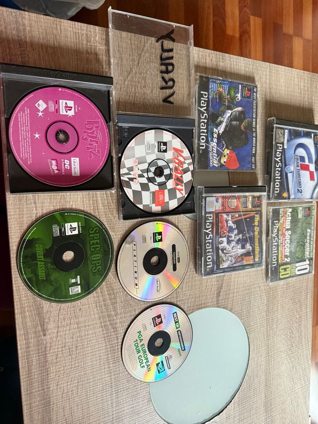 Lote ps1 8 juegos y algunas cajas