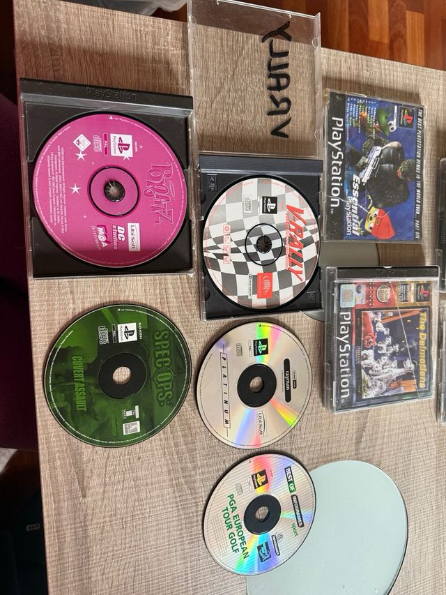 Lote ps1 8 juegos y algunas cajas