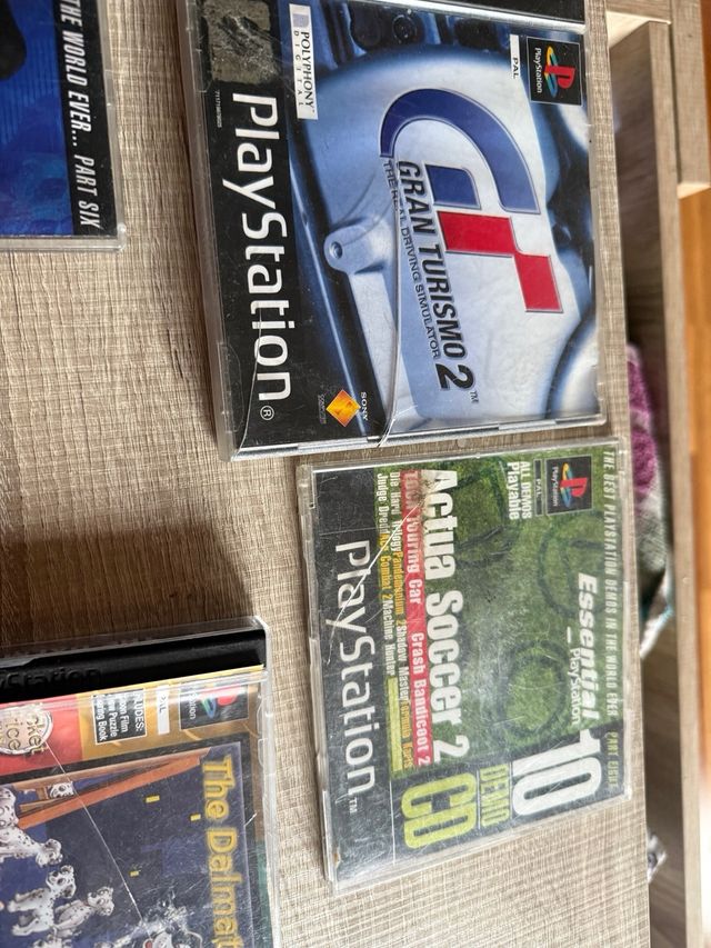 Lote ps1 8 juegos y algunas cajas